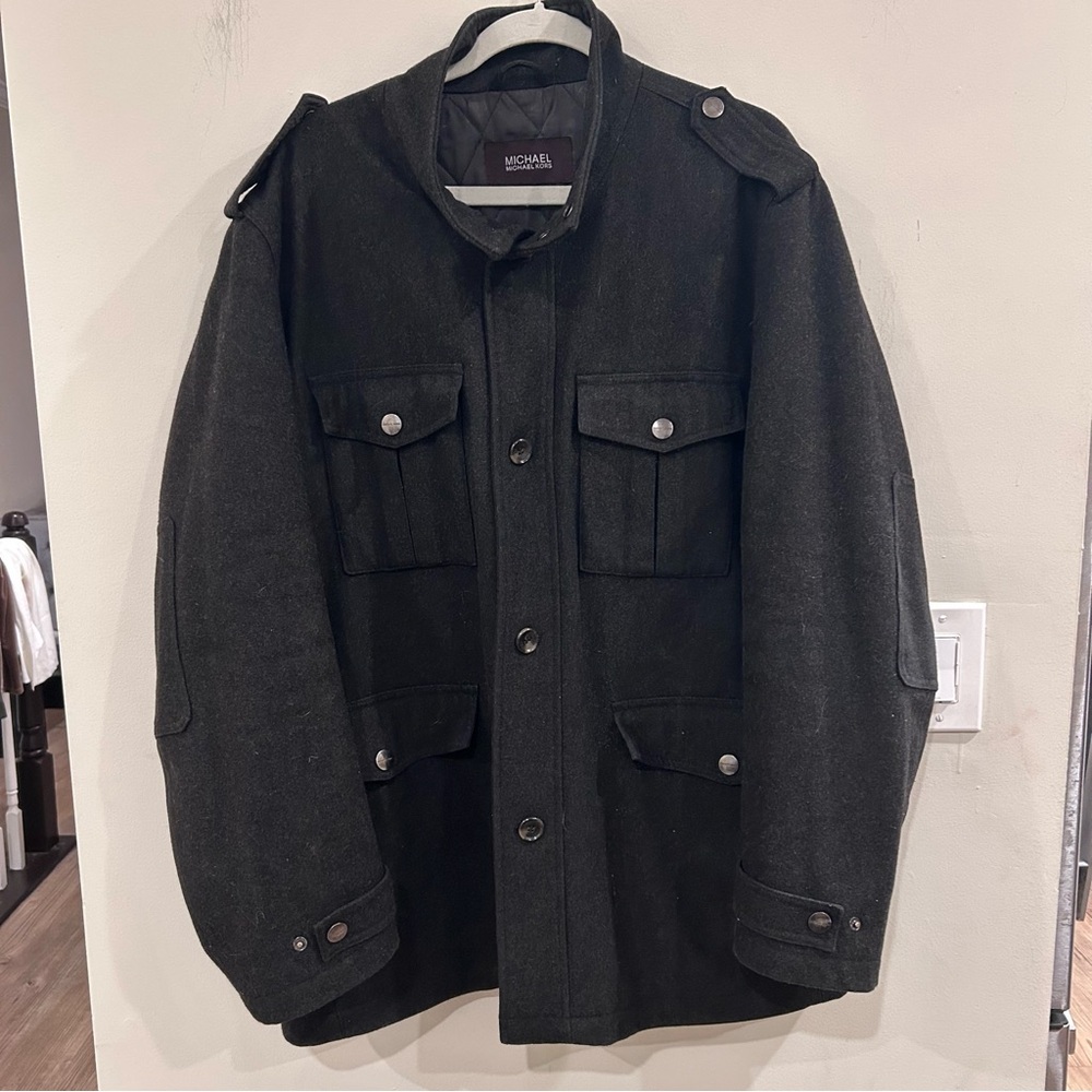 Michael Kors Dark Grey Wool Buttons snap stand collar flap pockets. Size XL